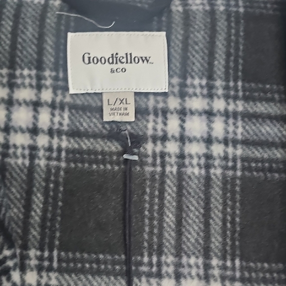 Goodfellow & Co Black and White Plaid Robe - Picture 3 of 7
